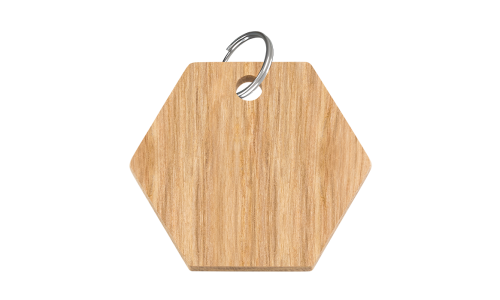 Médaille chat hexagonale en bois, finition lisse non toxique, anneau argenté et personnalisable avec nom et détails.